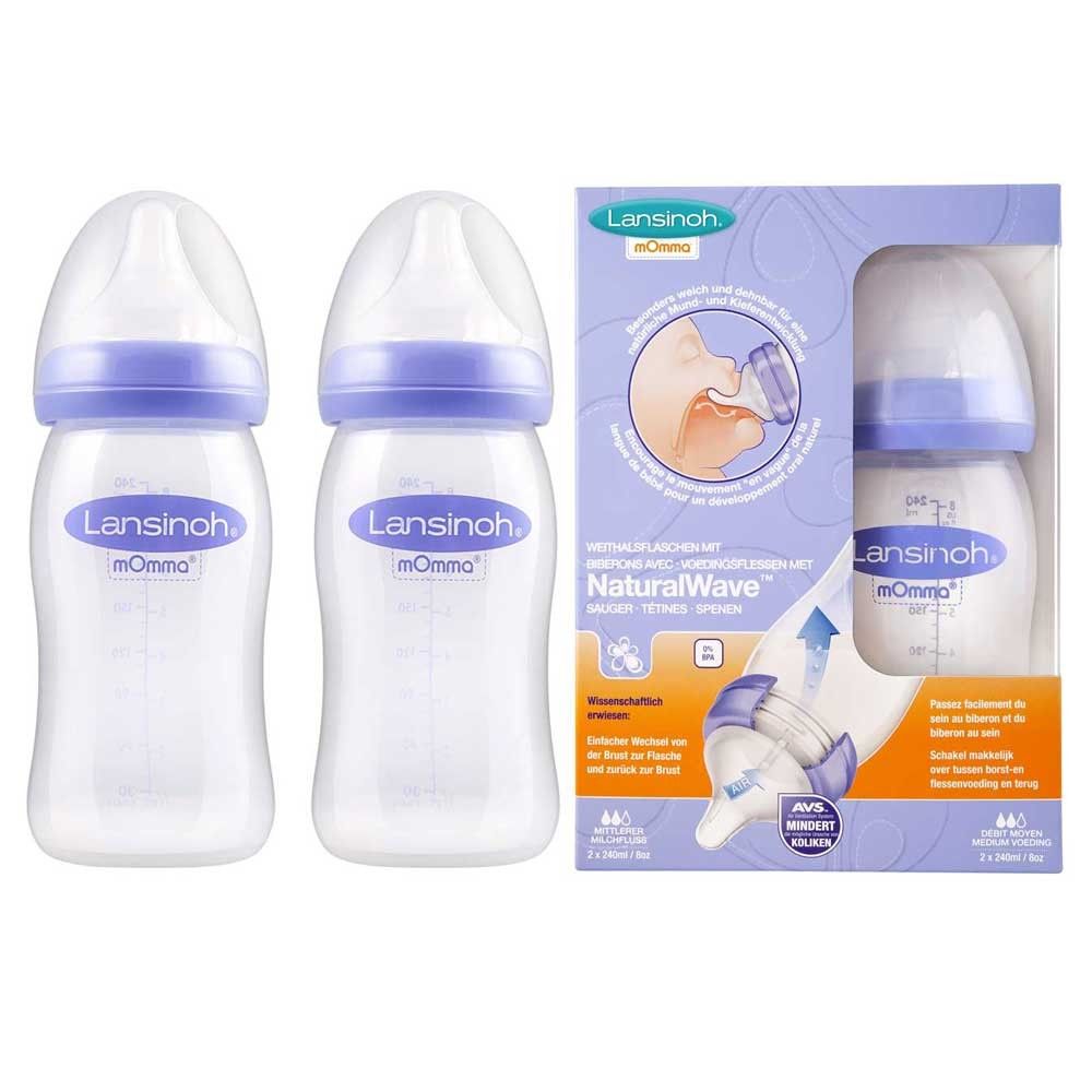Baby-Set mit Babyflasche, Fieberthermometer und kleiner Wärmflasche
